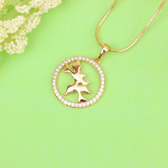 "Rose Gold Circle Pendant with Flying Birds and Crystal Border Design, XPPT1612 - Picture 10 of 13